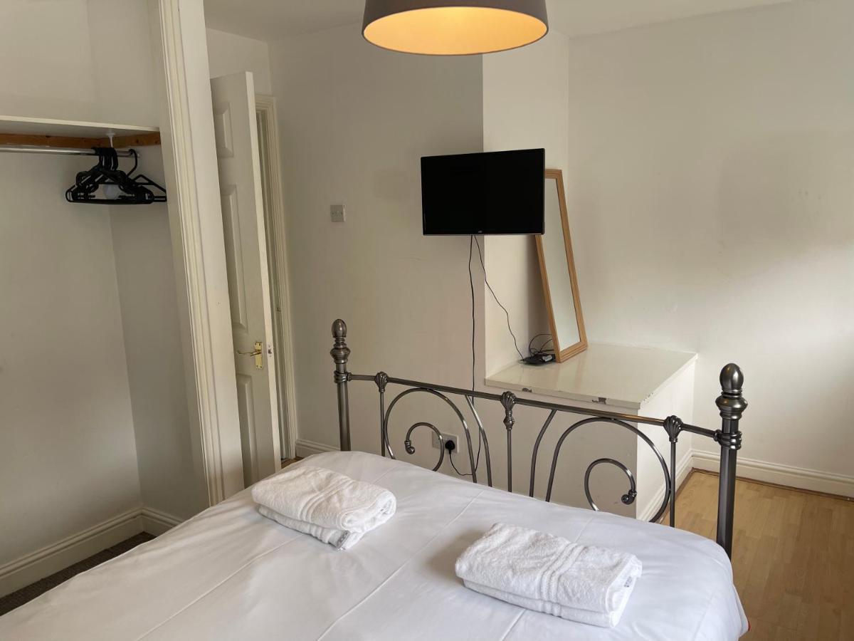House Number 12 Sleeps Up To 4 With Smart Tvs In Every Room ويلينغتون المظهر الخارجي الصورة