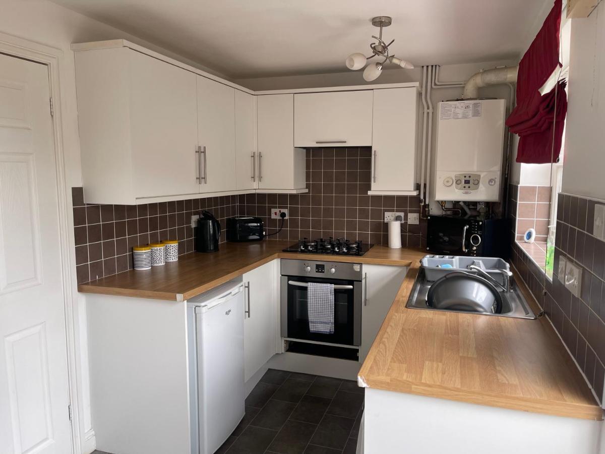 House Number 12 Sleeps Up To 4 With Smart Tvs In Every Room ويلينغتون المظهر الخارجي الصورة